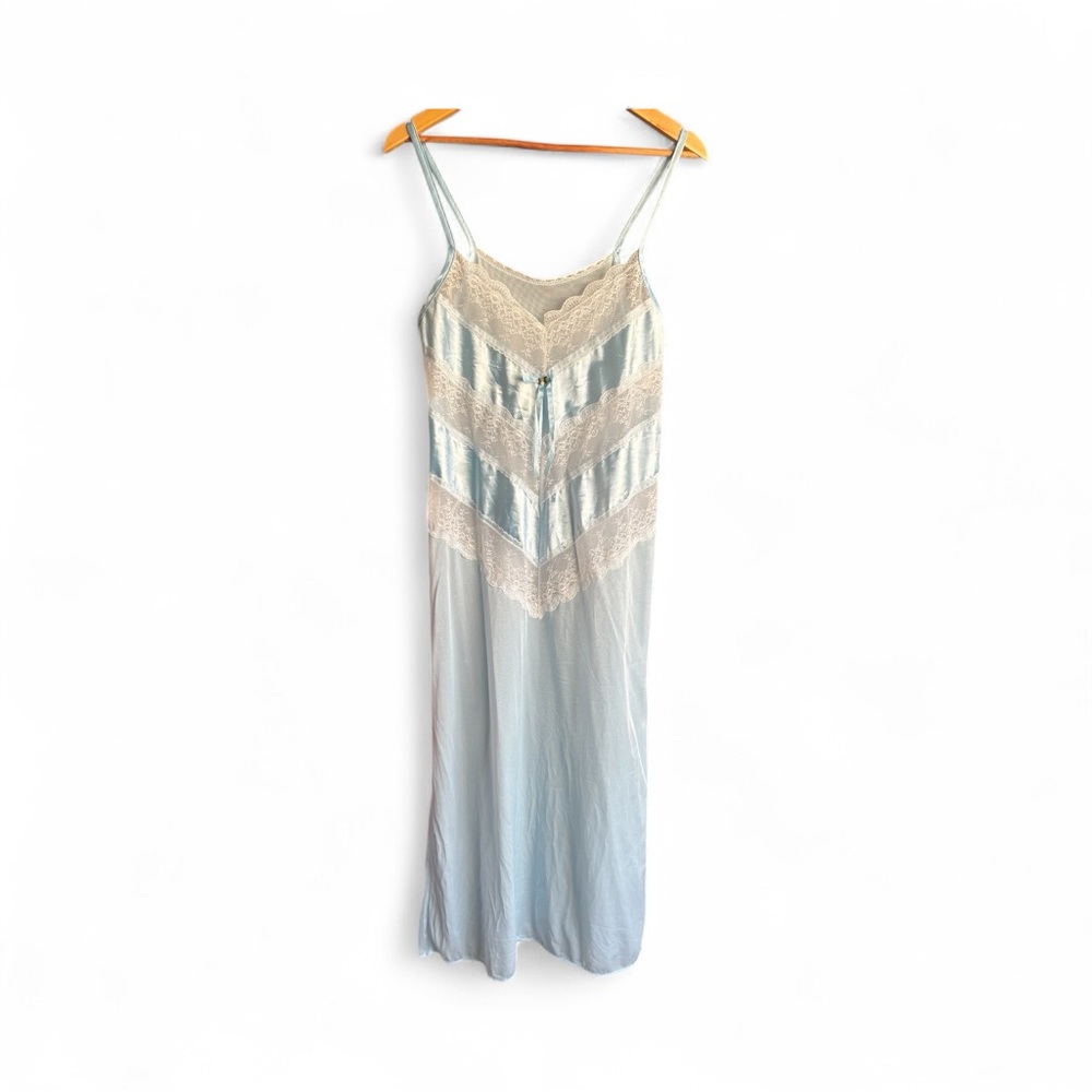 Elegant Blue Lace Trim Nightgown